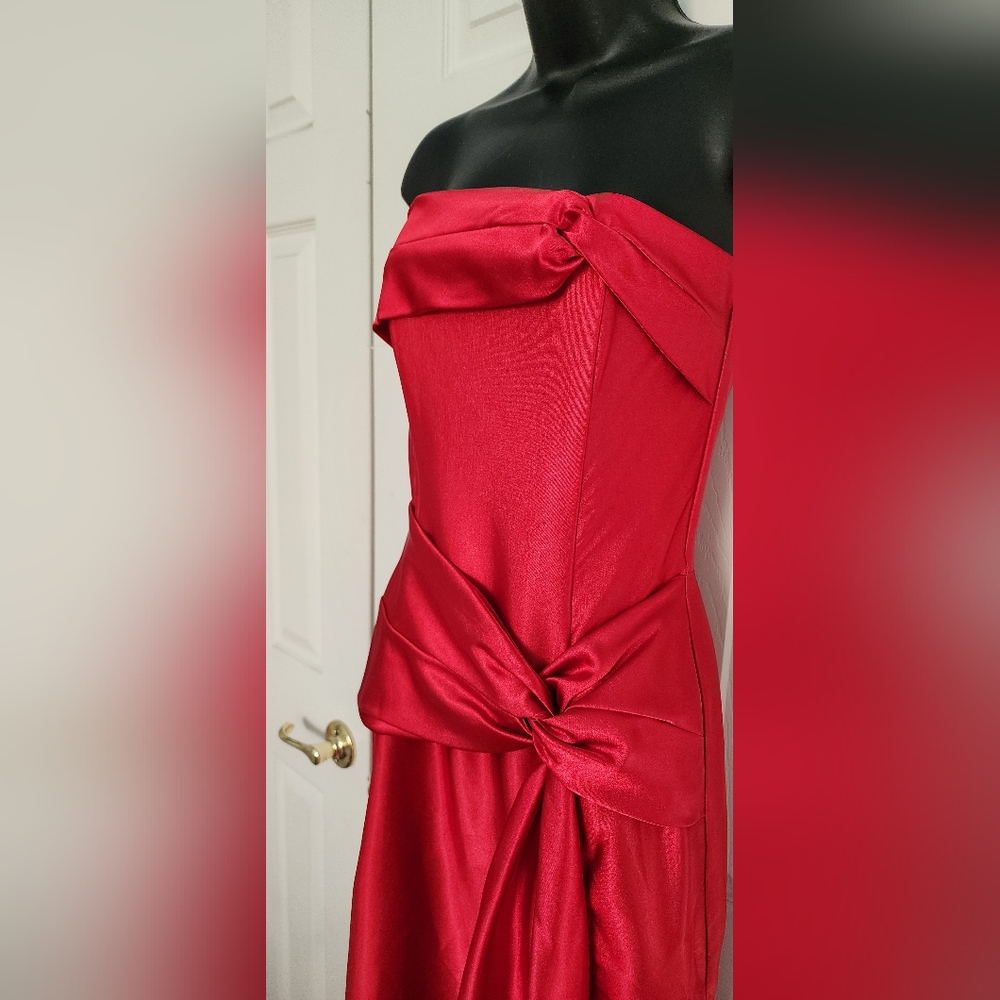 Jessica McClintock Red Strapless Evening Gown
